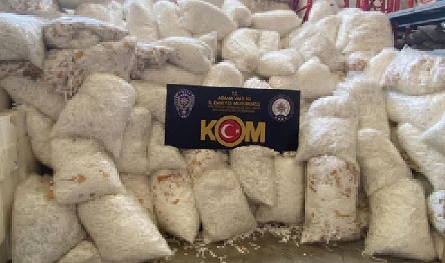 Adana'da 37 milyon TL'yi aşan makaron ele geçirildi