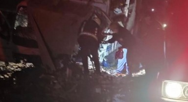 Düğün dönüşü feci kaza: ölü ve ağır yaralılar var