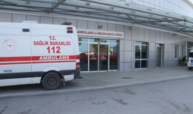 Elektrik akımına kapılan kişi çatından düştü