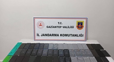 Gaziantep'te milyon liralık kaçak cep telefonu ele geçirildi