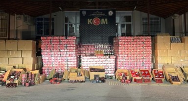 Gümrük kaçağı cinsel içerikli ürün ele geçirildi