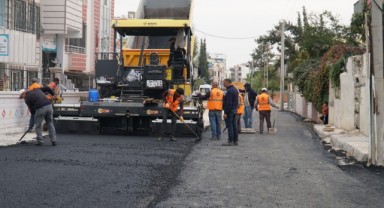 Haliliye’de yollara sıcak asfalt dökülüyor