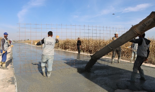 Harran kırsalında beton yol uygulaması!