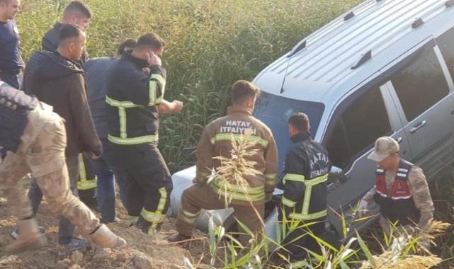 Hatay’da yoldan çıkan araç kaza yaptı: sürücü yaralandı