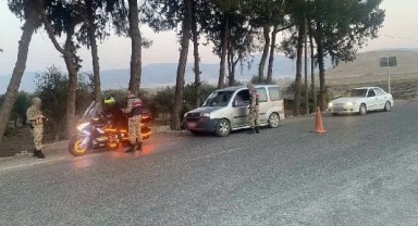 Jandarmanın 3 aylık uygulamalarında binlerce kişi yakalandı