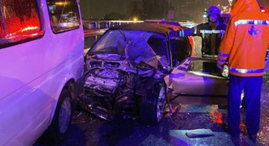 Kocaali’de zincirleme trafik kazası: ölü ve yaralılar var