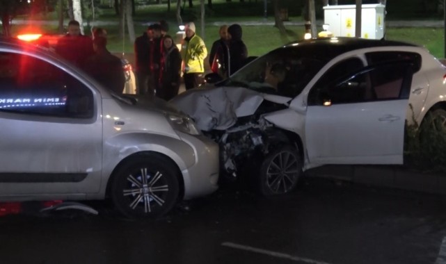 Kütahya'da trafik kazası: 2 yaralı