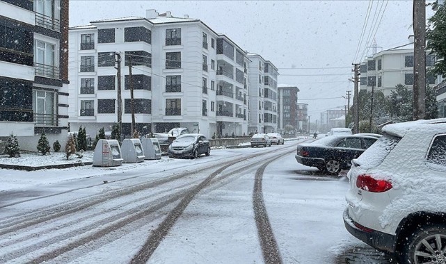 Olumsuz hava koşulları nedeniyle 10 ilde eğitime 1 gün ara verildi