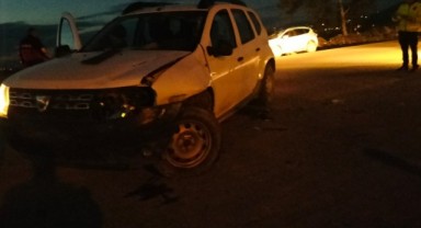 Otomobil ile motosiklet çarpıştı: 1 yaralı