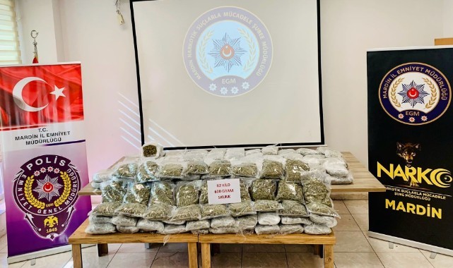 Otomobilden 82 kilo uyuşturucu çıktı: 7 şüpheli tutuklandı