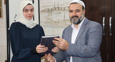 Şanlıurfa'ya gelen kadın turist Müslüman oldu