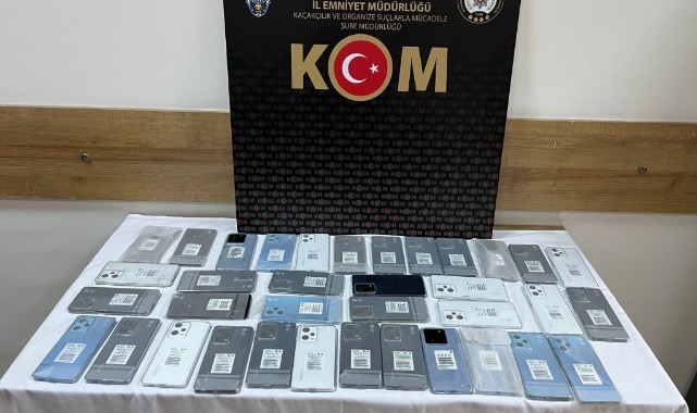 Siirt'te çok sayıda çok sayıda kaç telefon ele geçirildi