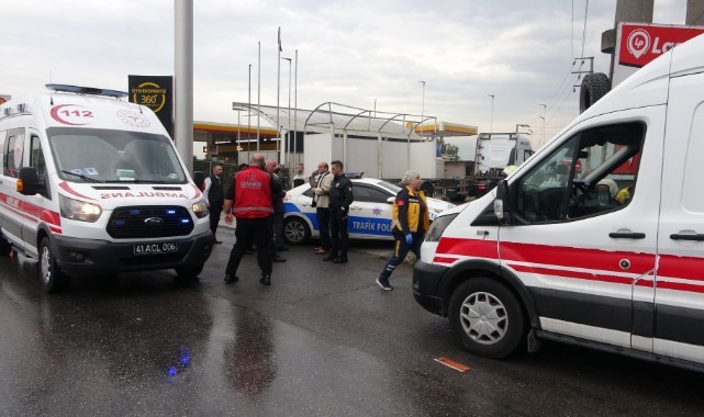 Tır belediye otobüsüne çarptı: 9 yaralı