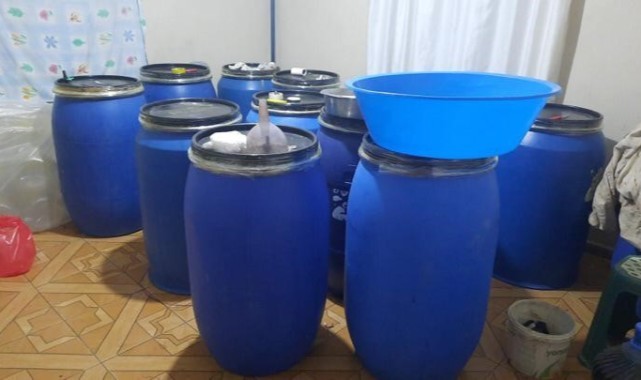 3 ilde binlerce litre kaçak içki ele geçirildi