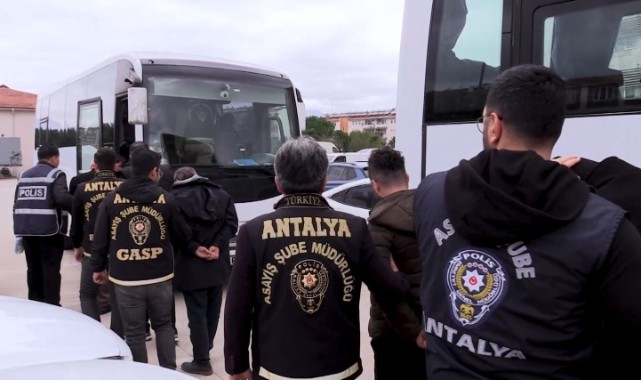 5 ilde nitelikli dolandırıcılık operasyonu: 23 gözaltı