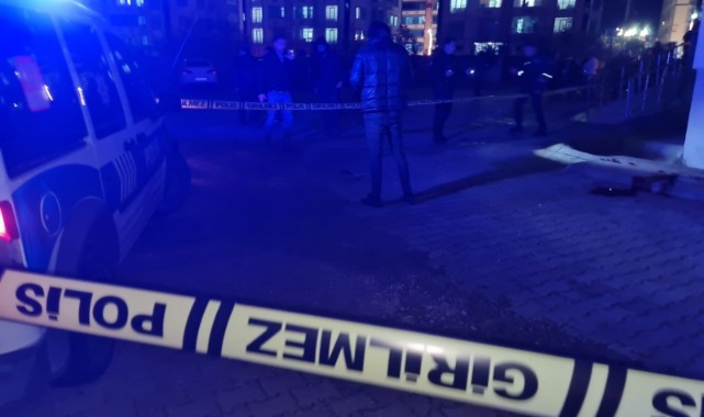 Amca ile yeğen arasında tartışma kanlı bitti: 1 ölü, 1 ağır yaralı