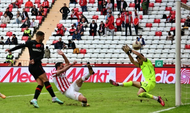 Antalyaspor: 2 - Fatih Karagümrük: 1