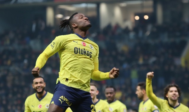 Batshuayi hat-trick yaptı, galibiyetin mimarı oldu