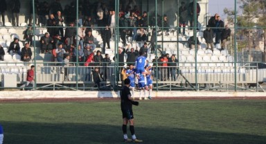Bozova Belediyespor Yayladağı rahat geçti