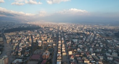 Depremin merkezi yeniden ayağa kalkıyor