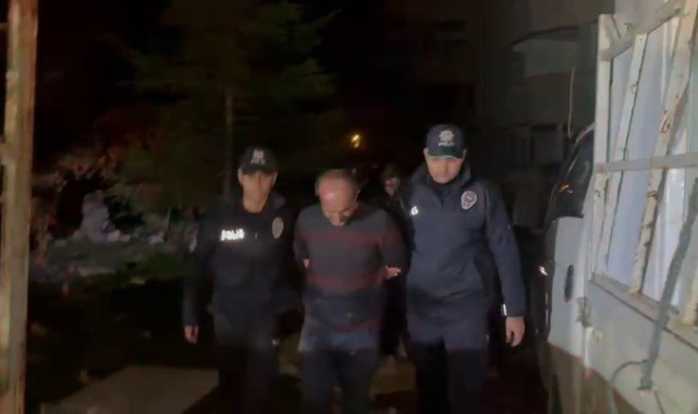 Evin kapılarını çaldılar! Yakayı ele verdiler