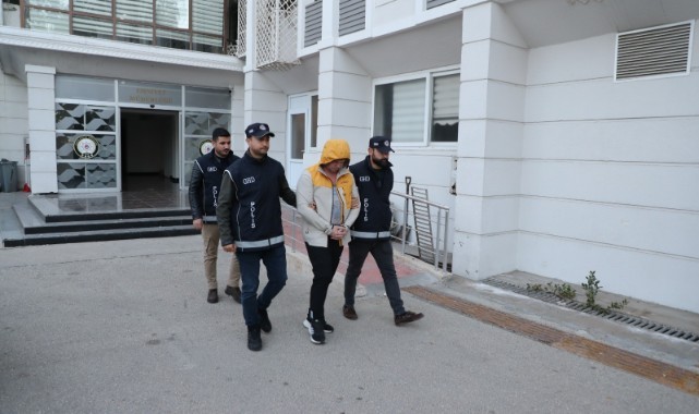 Interpol tarafından aranan şahıs Mersin'de yakalandı
