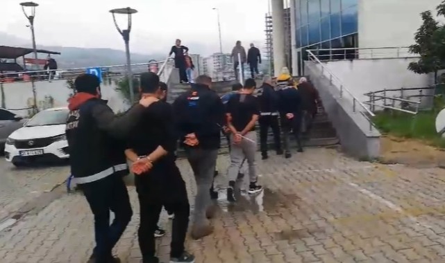 İskenderun’da aranan 8 şüpheli yakalandı