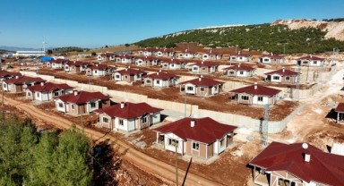 Kalıcı deprem konutları yükseliyor