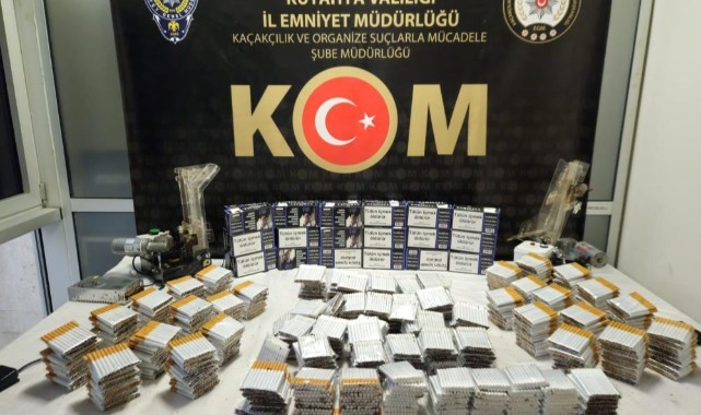 Kütahya'da 6 adreste kaçak tütün operasyonu