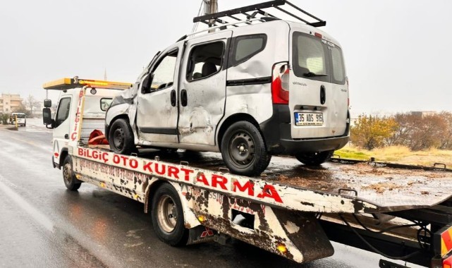 Mardin’de tır il otomobil çarpıştı: sürücü yaralandı