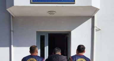 Mersin'de kaçak 10 tabanca ele geçirildi