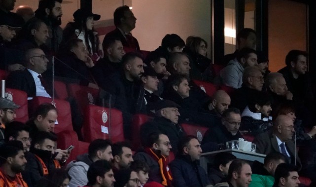 Montella, Galatasaray - Adana Demirspor maçını izledi