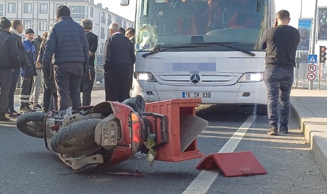 Otobüsle motosiklet çarpıştı: 1 yaralı