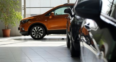 Otomotiv satışlarının 2024'te dengelenmesi bekleniyor