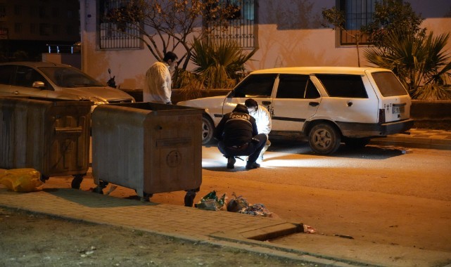 Park halindeki araca kurşun yağdırdılar: 1 ölü, 1 ağır yaralı