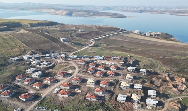 Şanlıurfa'da baraja bakan köy konutlarının teslim tarihi belli oldu