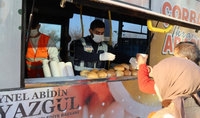 Şanlıurfa’da duraklarda çorba ikramı!