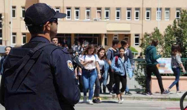 Şanlıurfa'da jandarma okul çevrelerinde denetimlerini sürdürüyor