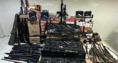 Silah kaçakçılarına operasyon: 2 kişi tutuklandı