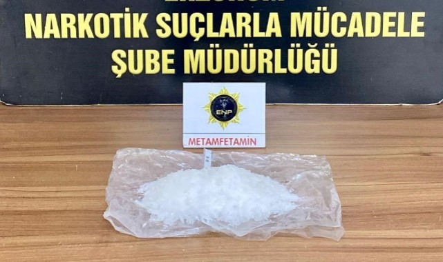Sırt çantası içerisinde uyuşturucu yakalandı