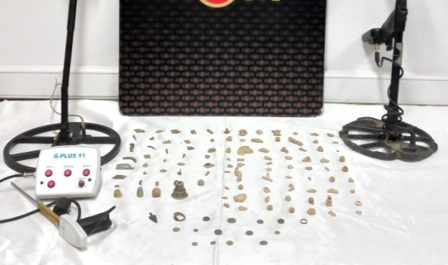 Tarihi eser kaçakçılarına operasyon: 2 gözaltı