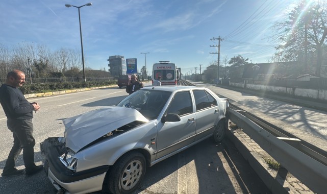 Tır ile otomobilin karıştığı kazada 2 kişi yaralı