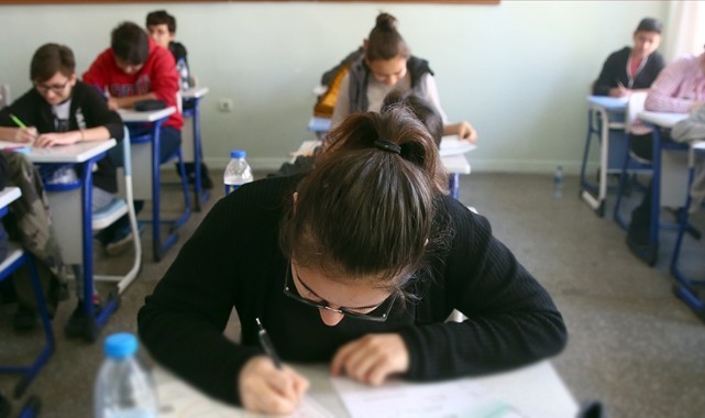 Türkiye genelinde 6. sınıflar ortak sınavlara girdi