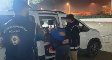 22 düzensiz göçmen yakalandı, 2 organizatör tutuklandı