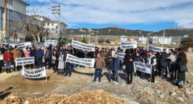 32 kişiye mezar olan binanın müteahhidine tepki