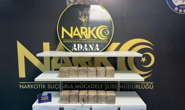 Adana’da akü içerisinde kilolarca esrar ele geçirildi