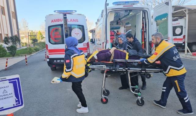 Adıyaman'da otomobil şarampole devrildi: 3 yaralı