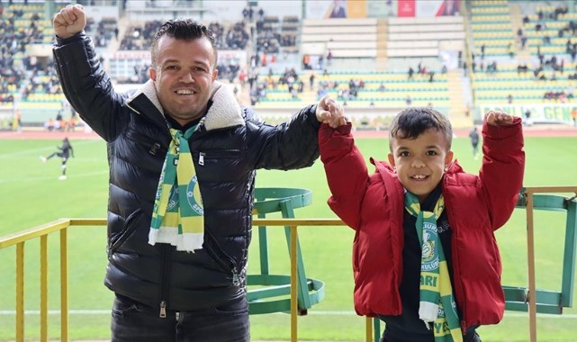 Amigo baba ile oğlunun futbol aşkı boylarından büyük