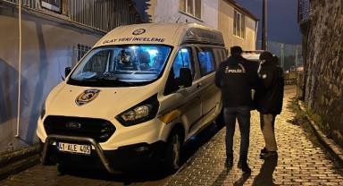 Annesini tabancayla vurulmuş halde buldu