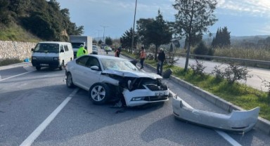 Aydın’da beton direğe çarpan otomobilin sürücüsü yaralandı